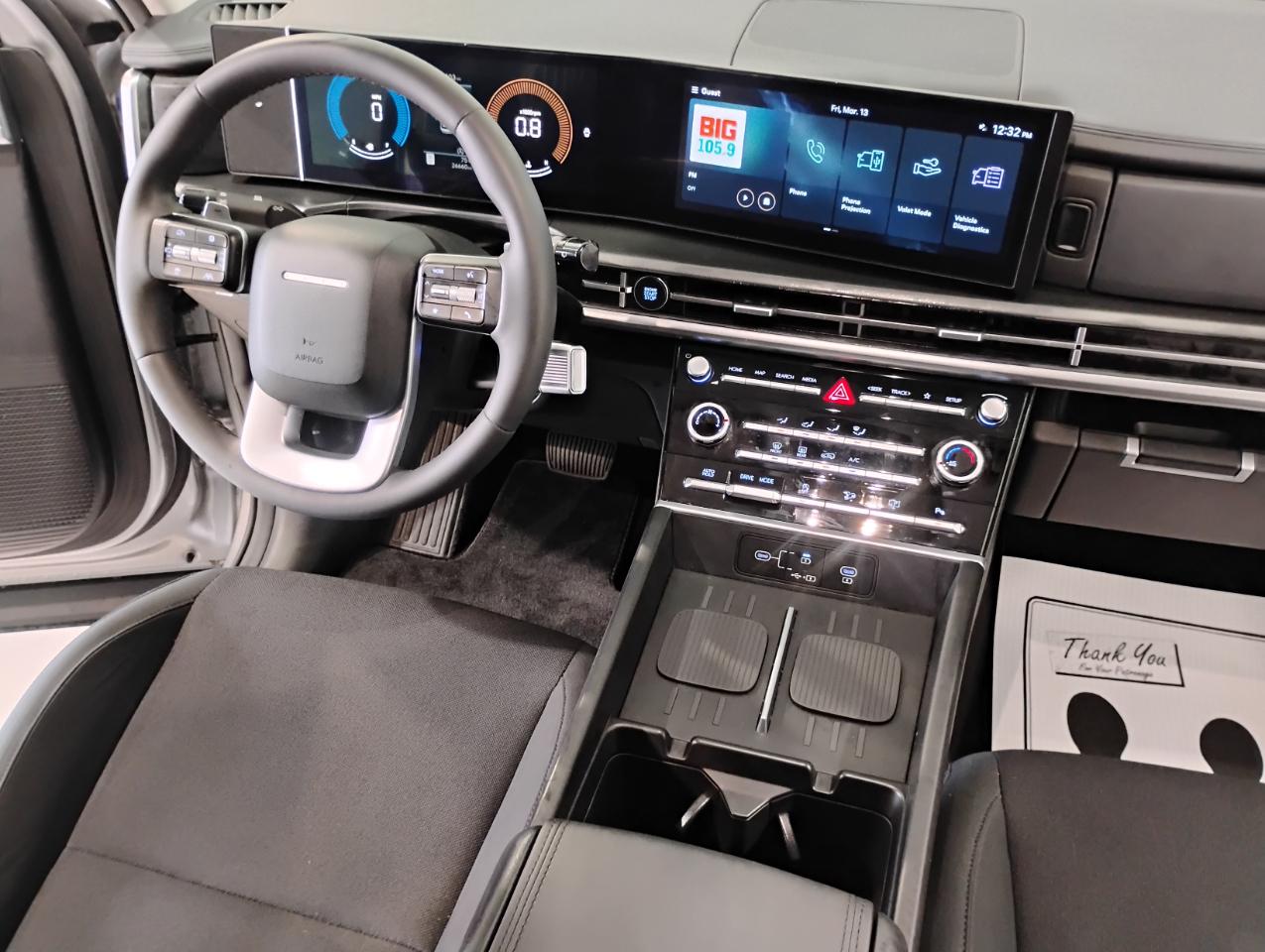 Hyundai Santa Fe SE 2024