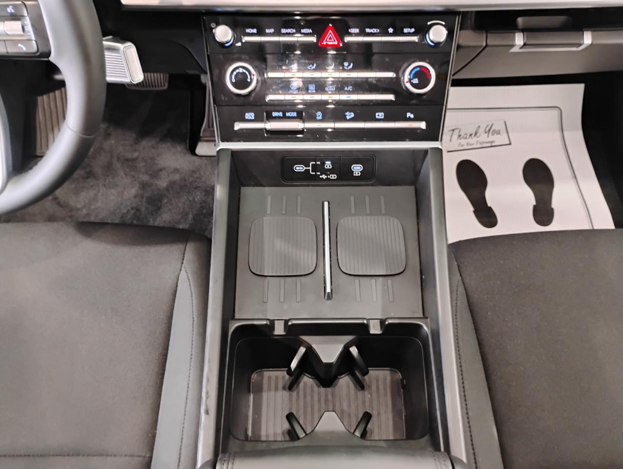 Hyundai Santa Fe SE 2024