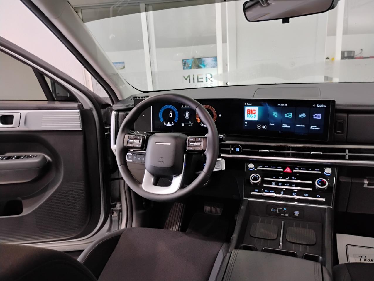 Hyundai Santa Fe SE 2024