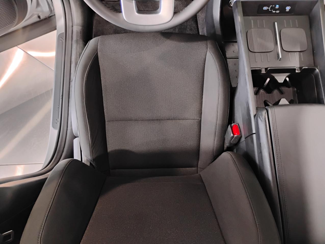 Hyundai Santa Fe SE 2024