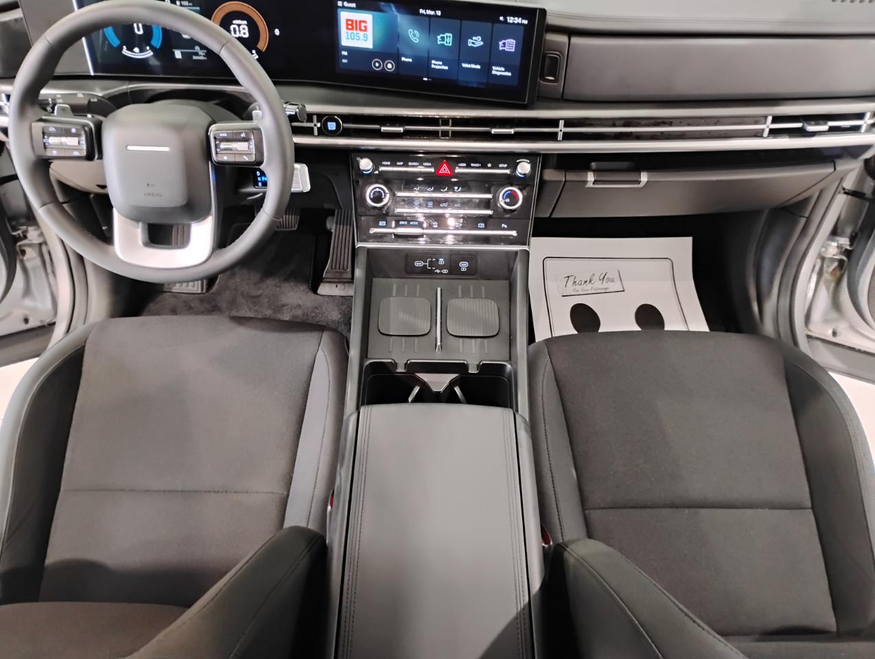 Hyundai Santa Fe SE 2024