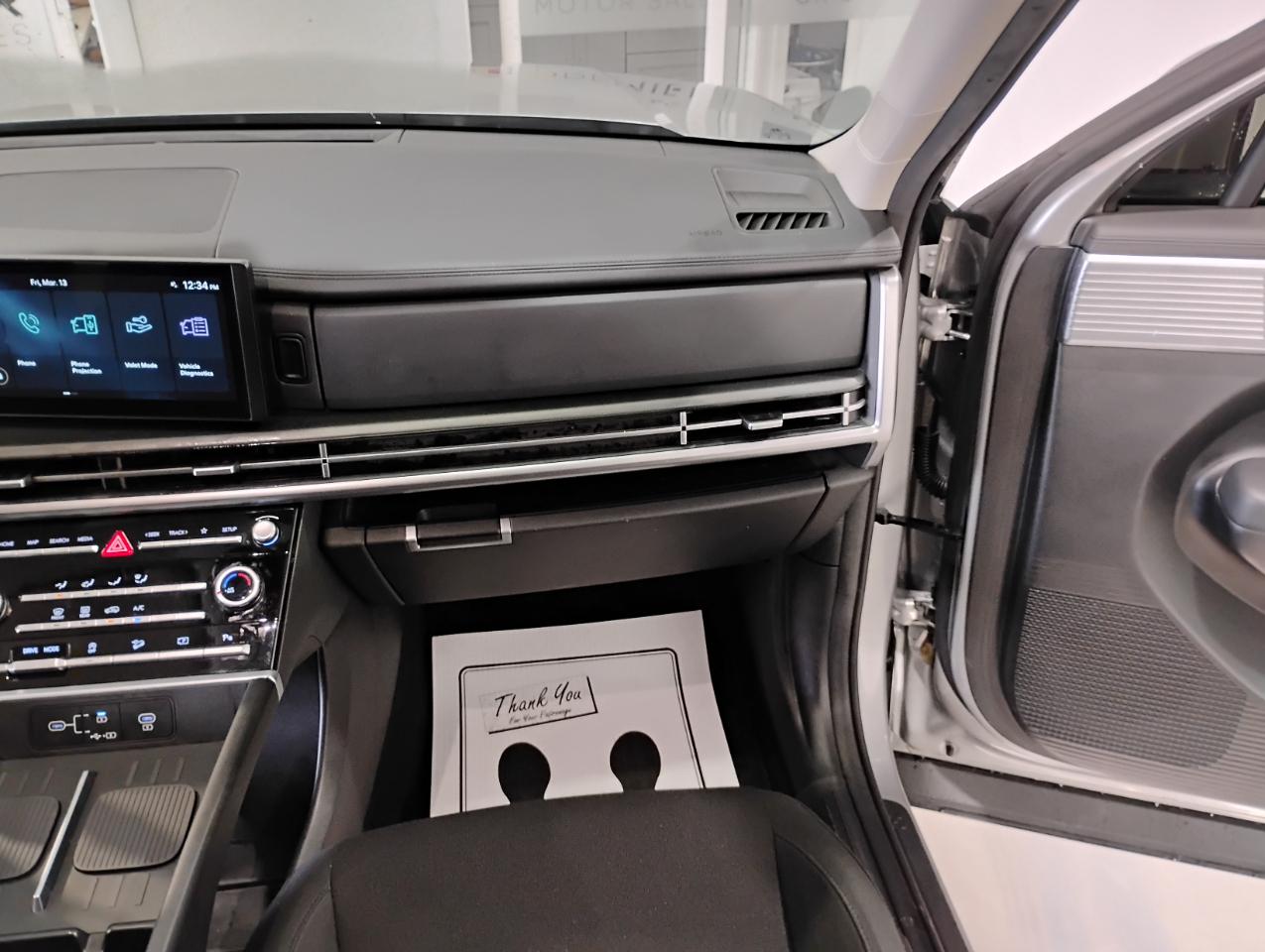 Hyundai Santa Fe SE 2024