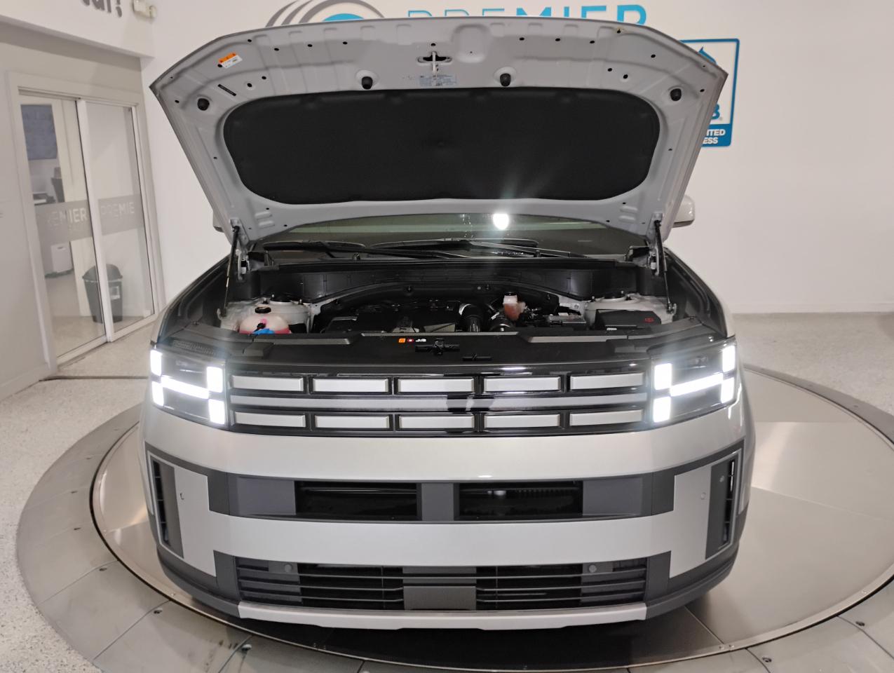 Hyundai Santa Fe SE 2024