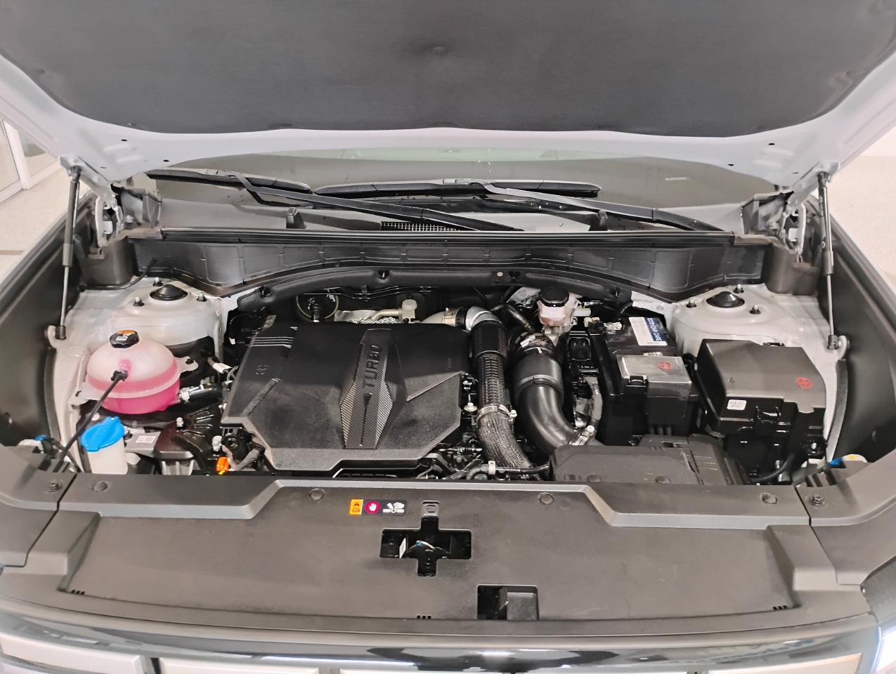 Hyundai Santa Fe SE 2024