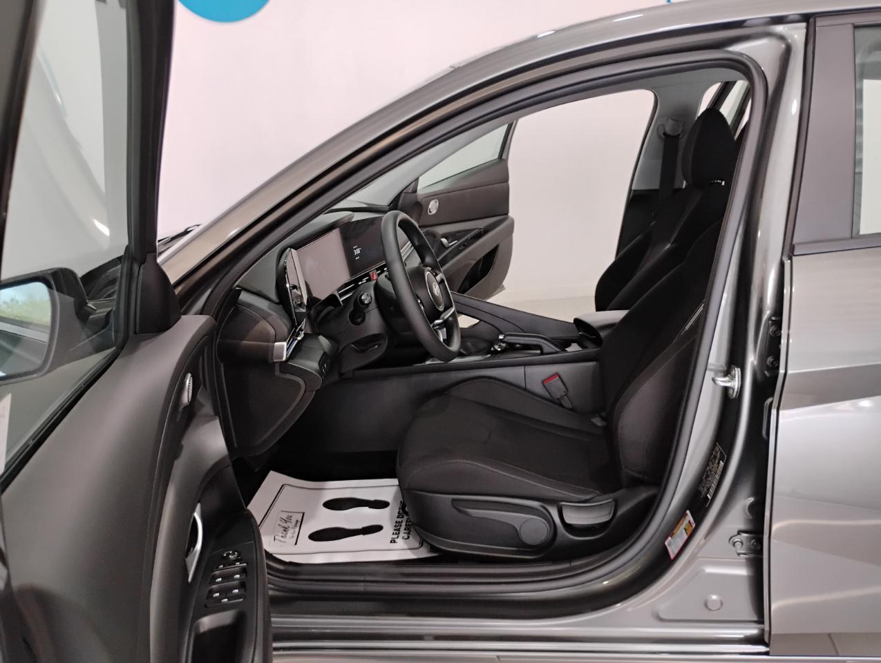 Hyundai Elantra SEL 2024