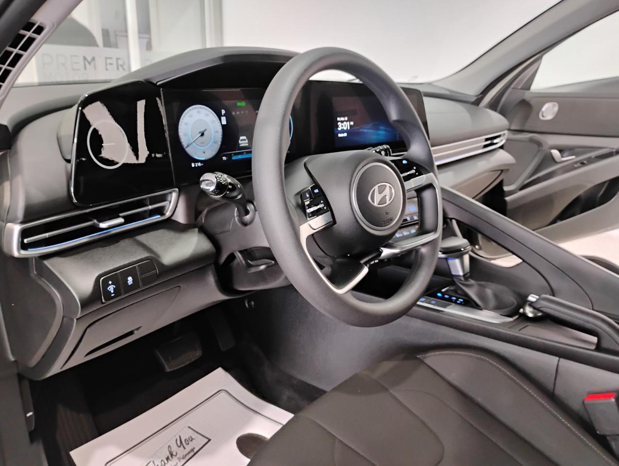 Hyundai Elantra SEL 2024