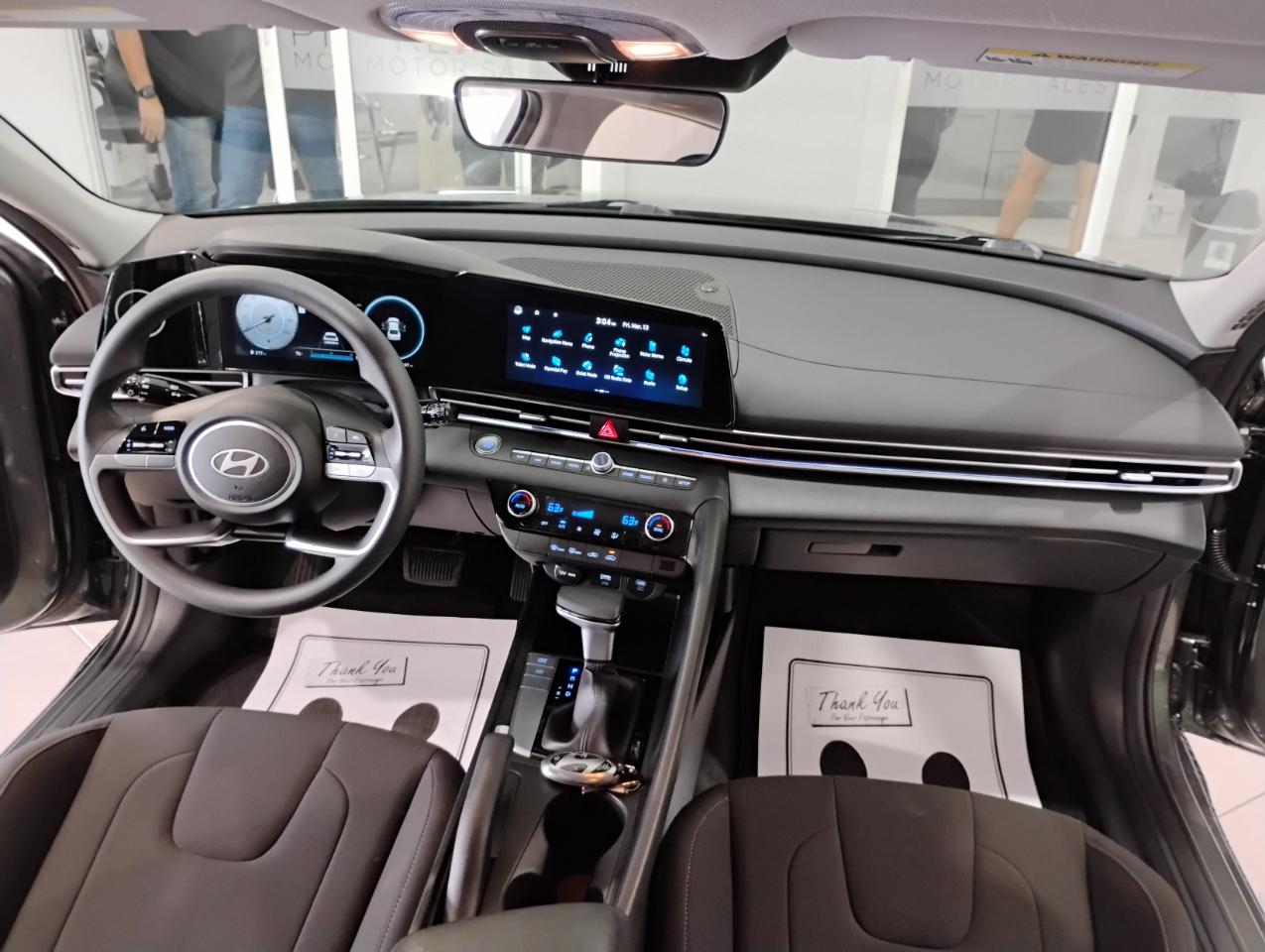 Hyundai Elantra SEL 2024