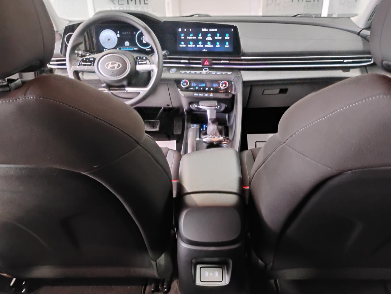 Hyundai Elantra SEL 2024