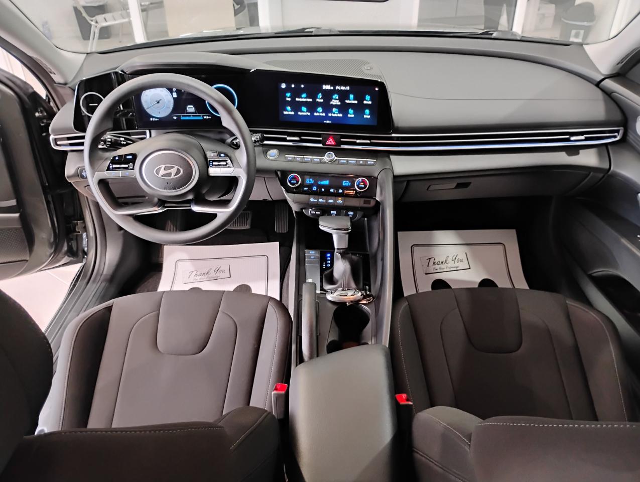 Hyundai Elantra SEL 2024