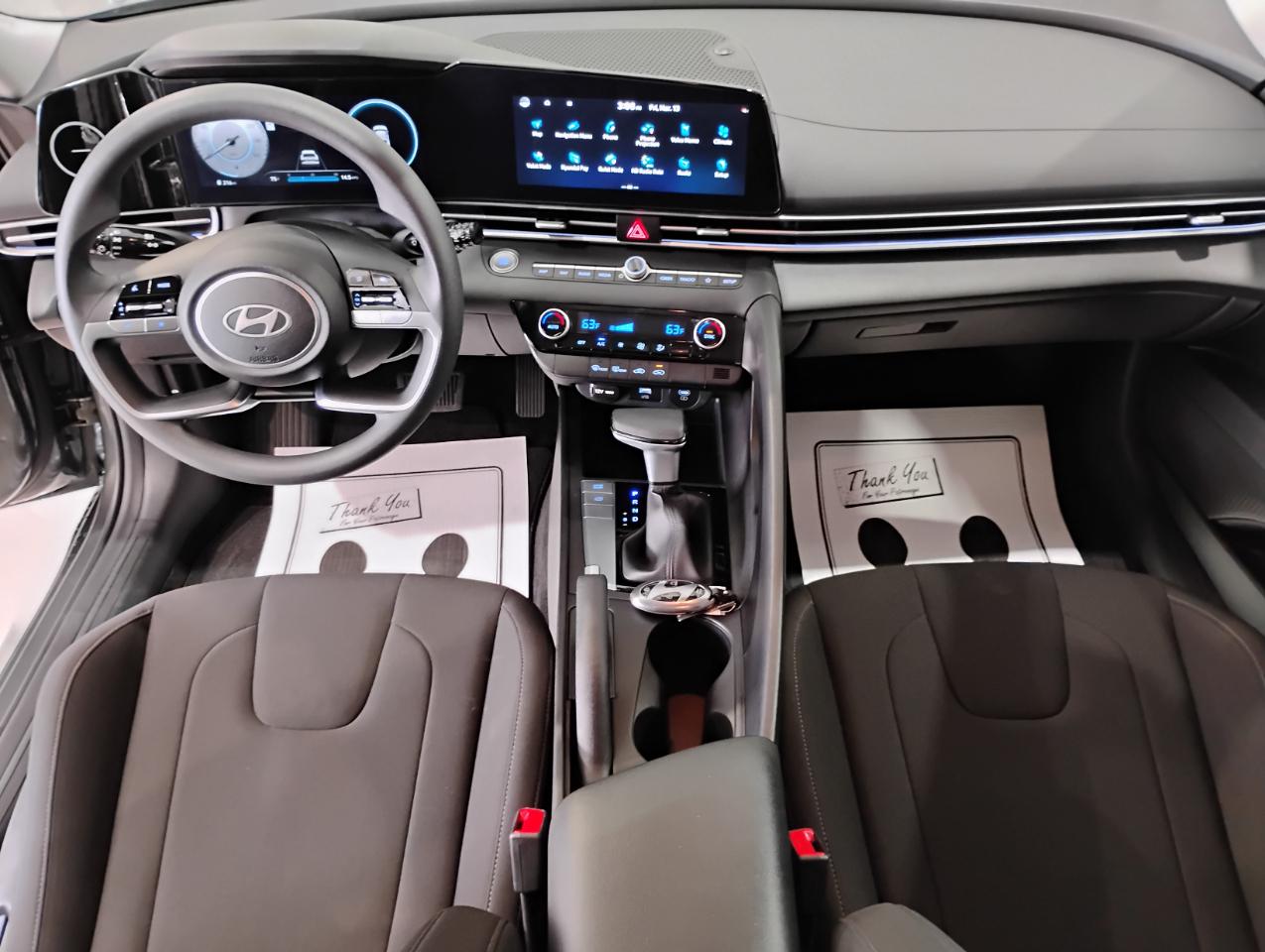 Hyundai Elantra SEL 2024