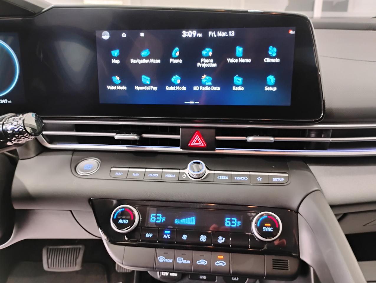 Hyundai Elantra SEL 2024