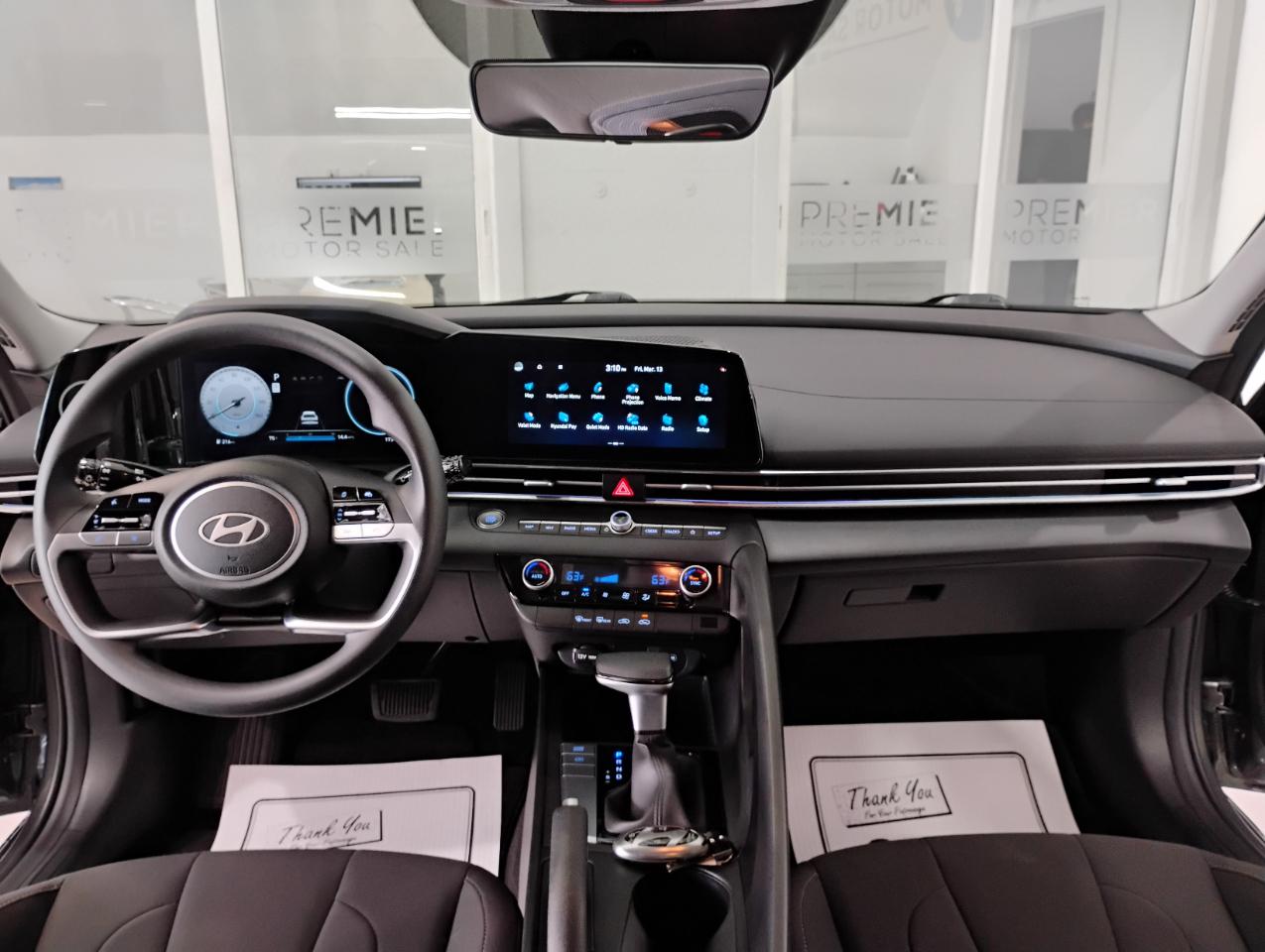 Hyundai Elantra SEL 2024