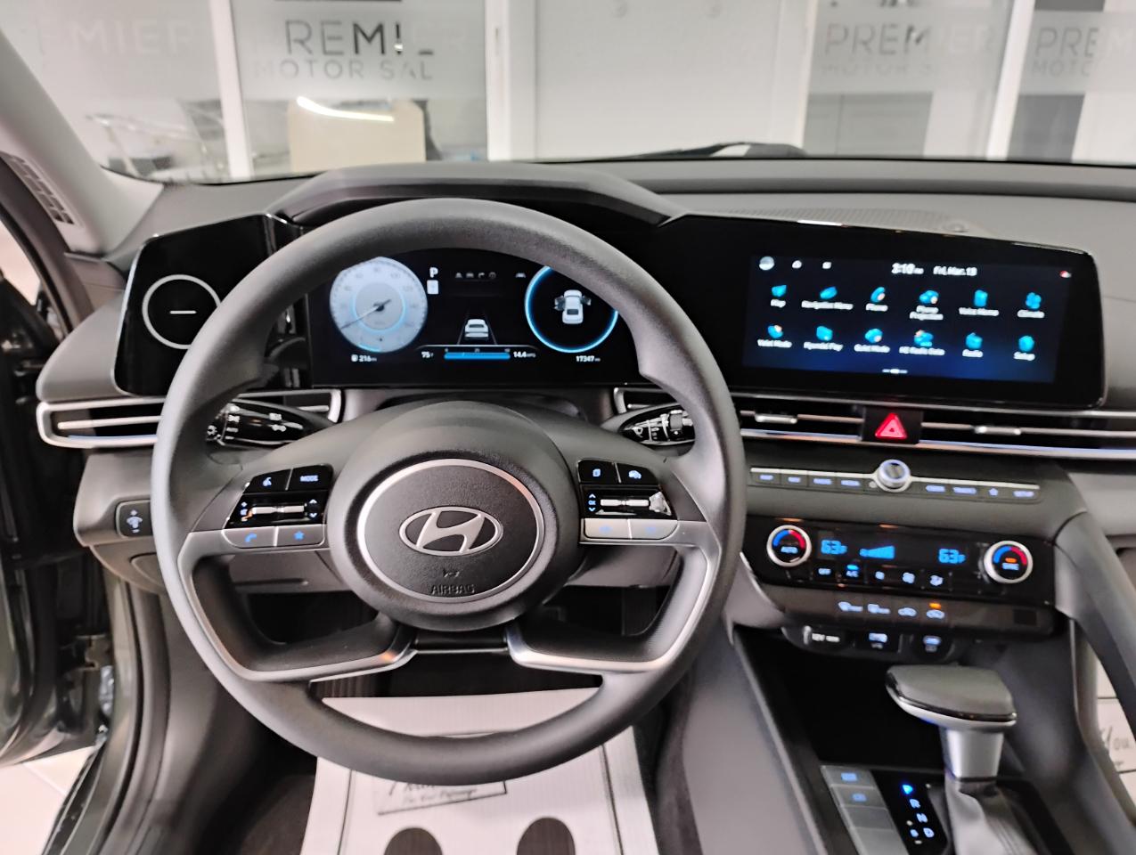 Hyundai Elantra SEL 2024