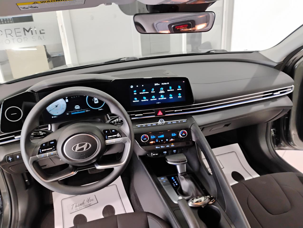 Hyundai Elantra SEL 2024