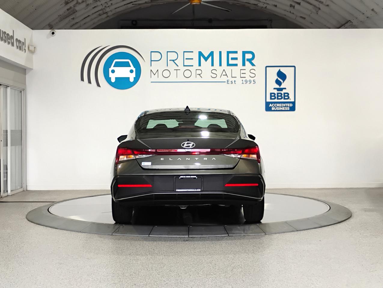 Hyundai Elantra SEL 2024