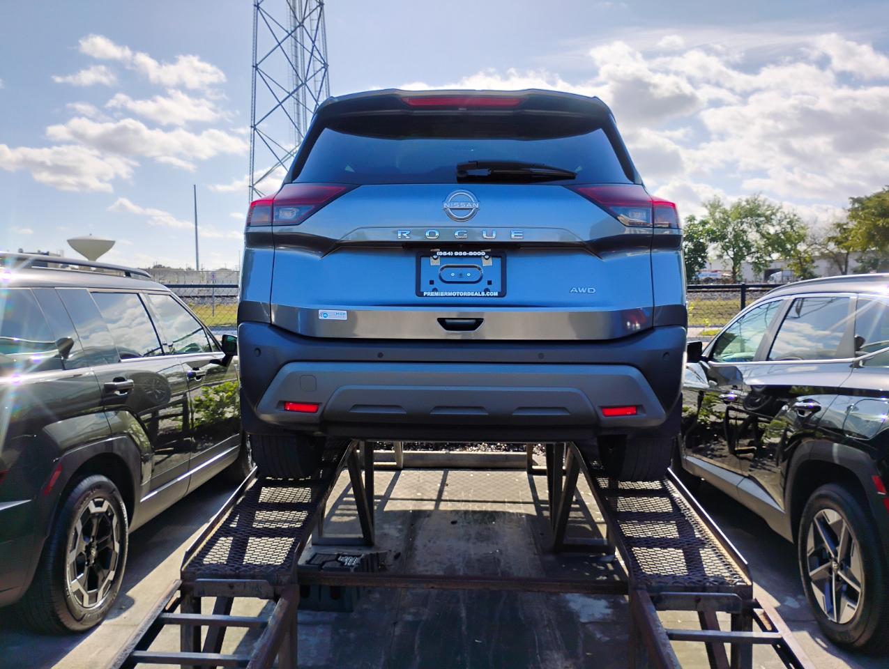 Nissan Rogue S AWD 2023