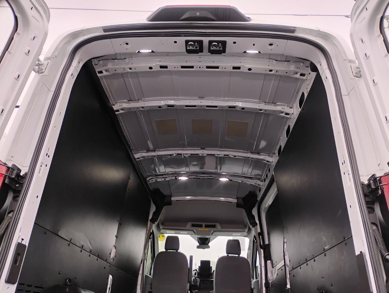 Ford Transit 250 Van Med. Roof w/Sliding Pass. 148-in. WB 2019