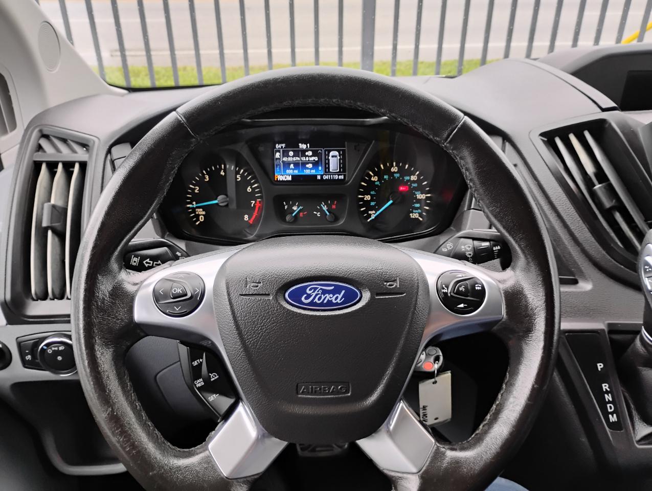 Ford Transit 250 Van Med. Roof w/Sliding Pass. 148-in. WB 2019