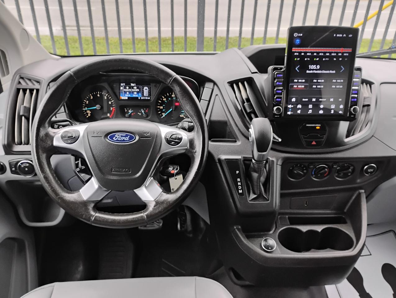 Ford Transit 250 Van Med. Roof w/Sliding Pass. 148-in. WB 2019