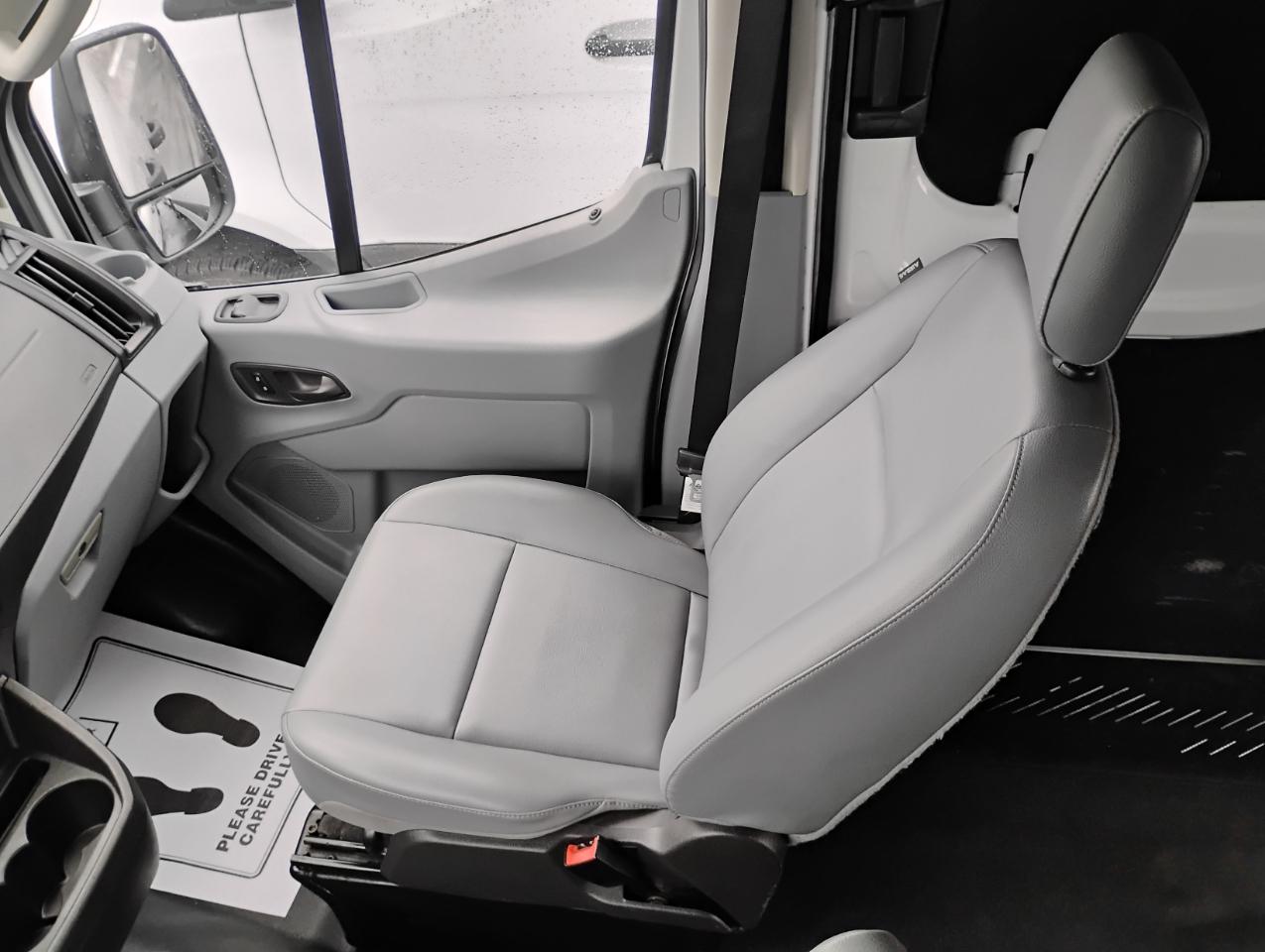 Ford Transit 250 Van Med. Roof w/Sliding Pass. 148-in. WB 2019