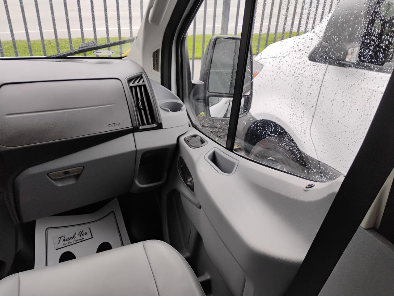 Ford Transit 250 Van Med. Roof w/Sliding Pass. 148-in. WB 2019