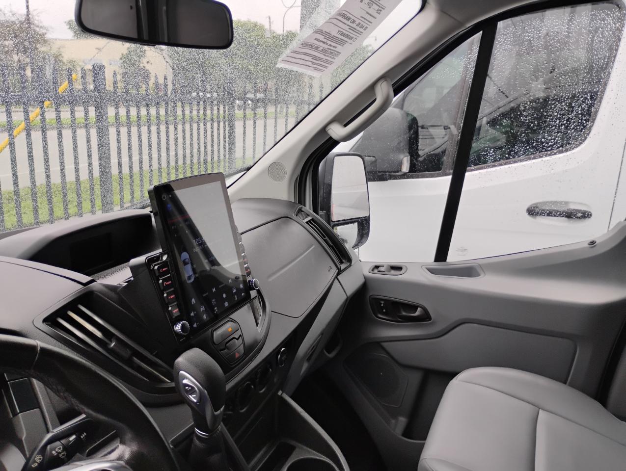 Ford Transit 250 Van Med. Roof w/Sliding Pass. 148-in. WB 2019