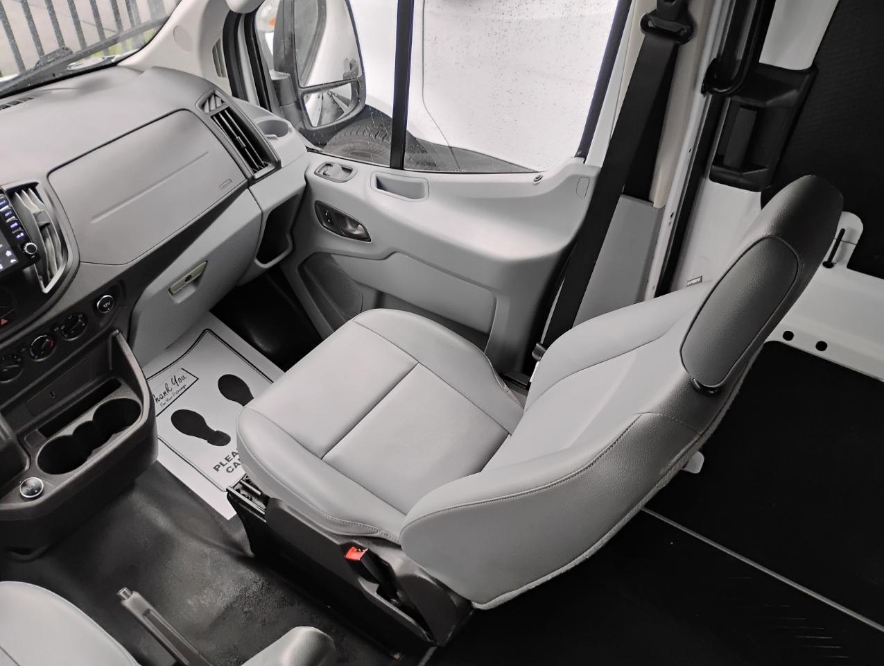 Ford Transit 250 Van Med. Roof w/Sliding Pass. 148-in. WB 2019