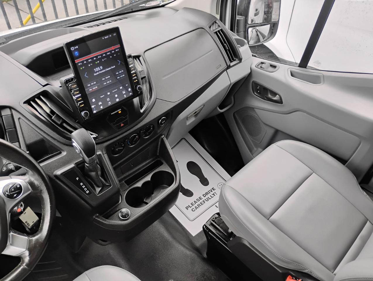 Ford Transit 250 Van Med. Roof w/Sliding Pass. 148-in. WB 2019