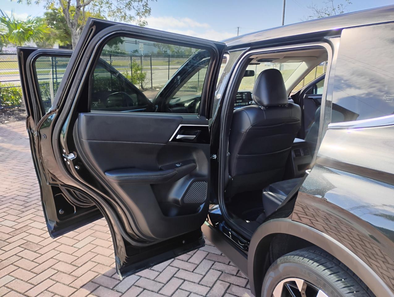 Mitsubishi Outlander SE 2WD 2023