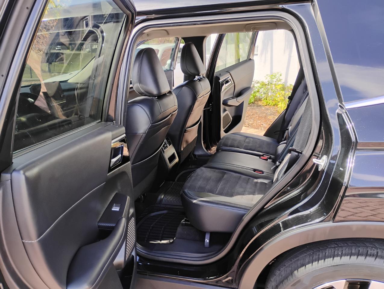 Mitsubishi Outlander SE 2WD 2023