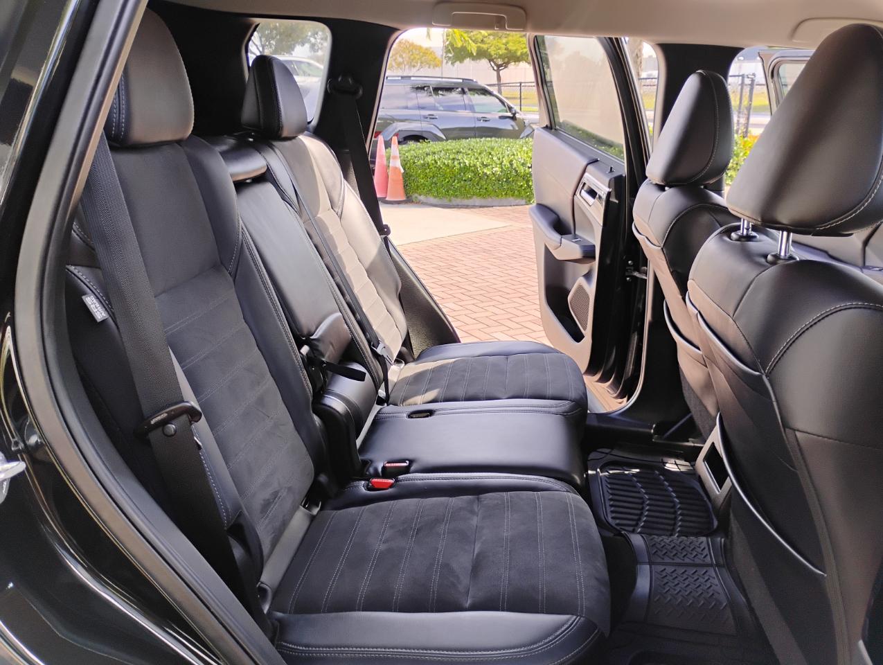 Mitsubishi Outlander SE 2WD 2023