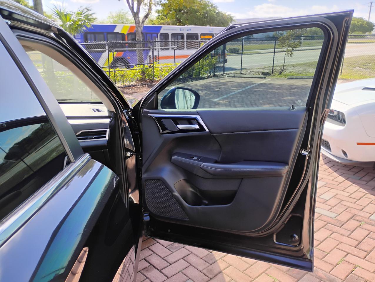 Mitsubishi Outlander SE 2WD 2023