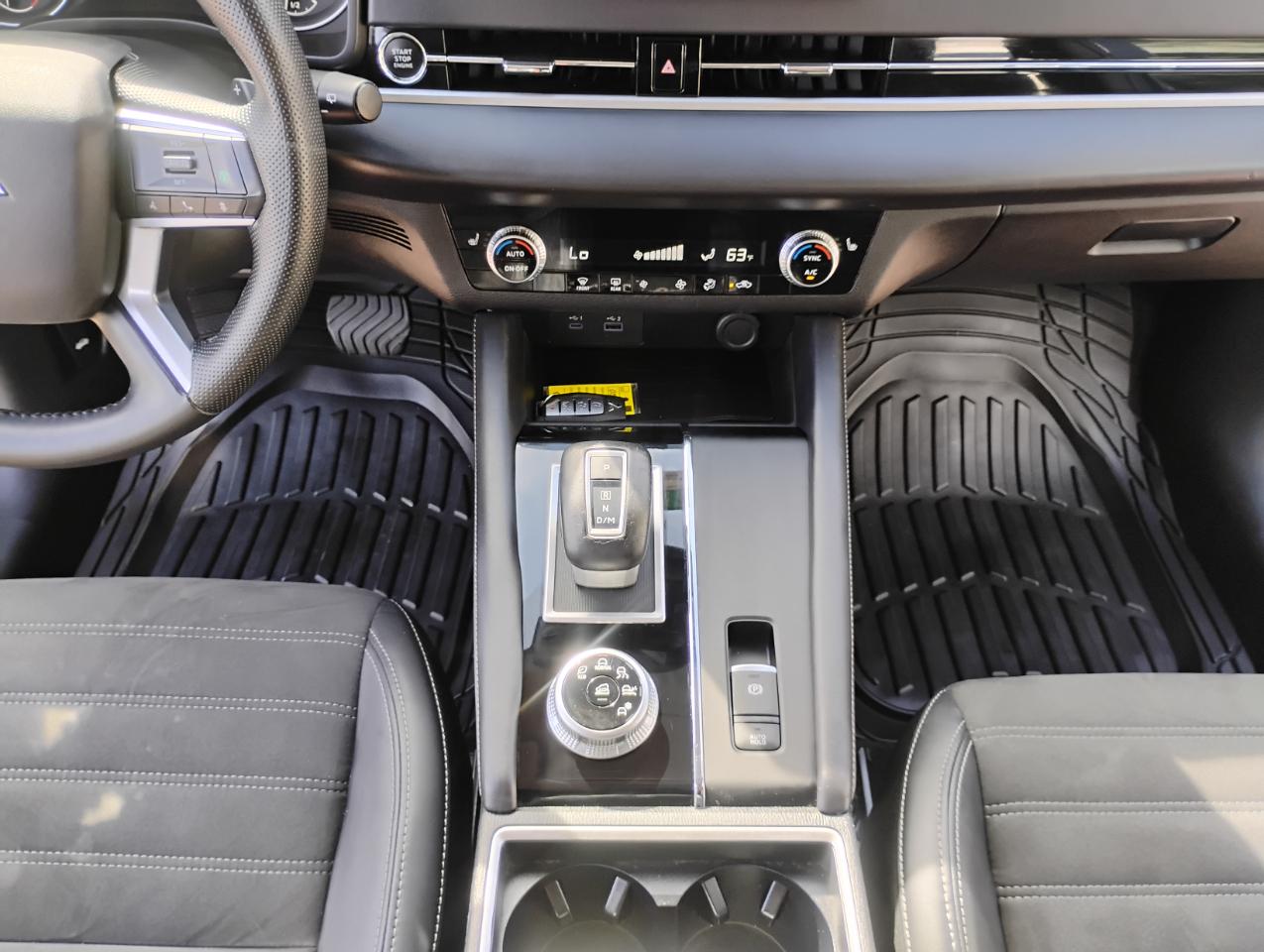 Mitsubishi Outlander SE 2WD 2023