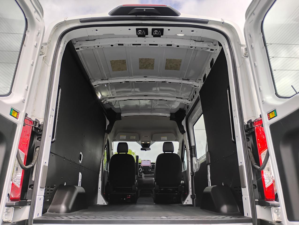 Ford Transit 150 Van Med. Roof w/Sliding Pass. 130-in. WB 2021