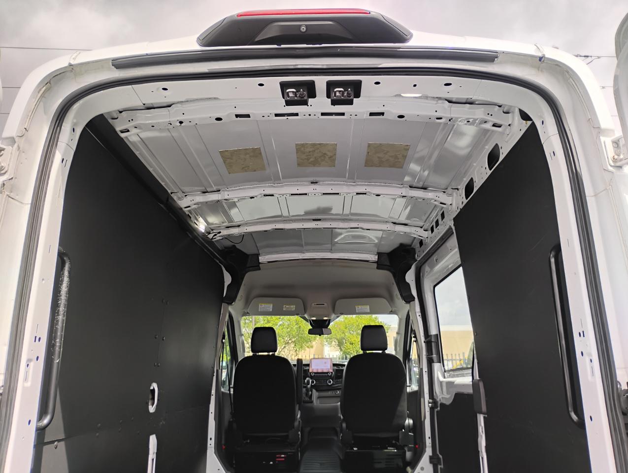 Ford Transit 150 Van Med. Roof w/Sliding Pass. 130-in. WB 2021