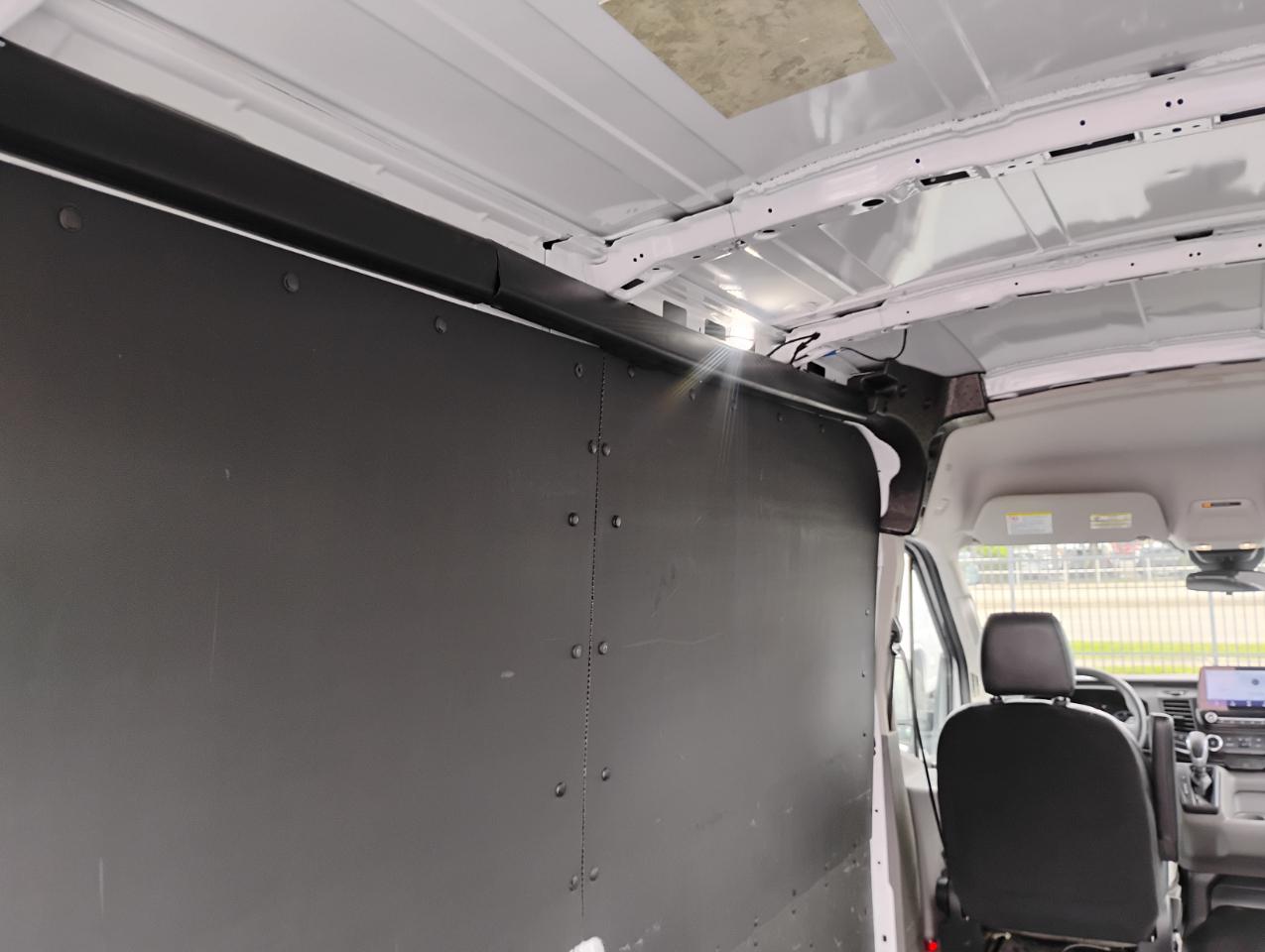 Ford Transit 150 Van Med. Roof w/Sliding Pass. 130-in. WB 2021