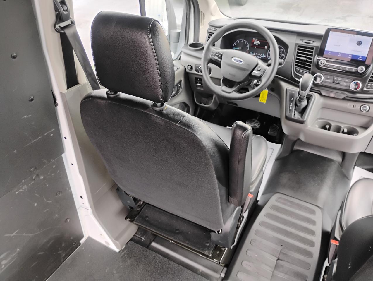 Ford Transit 150 Van Med. Roof w/Sliding Pass. 130-in. WB 2021