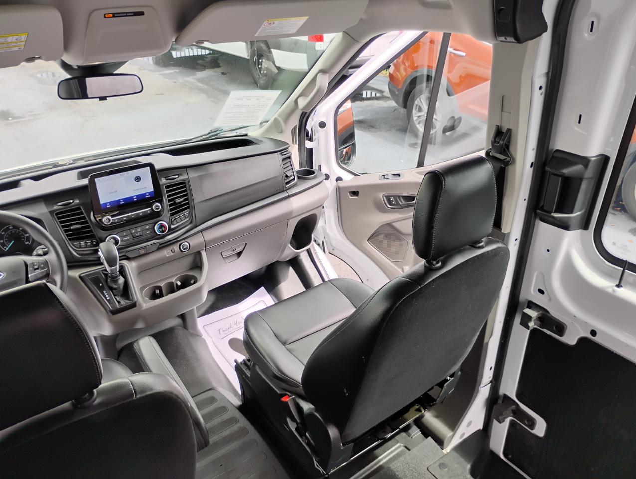 Ford Transit 150 Van Med. Roof w/Sliding Pass. 130-in. WB 2021