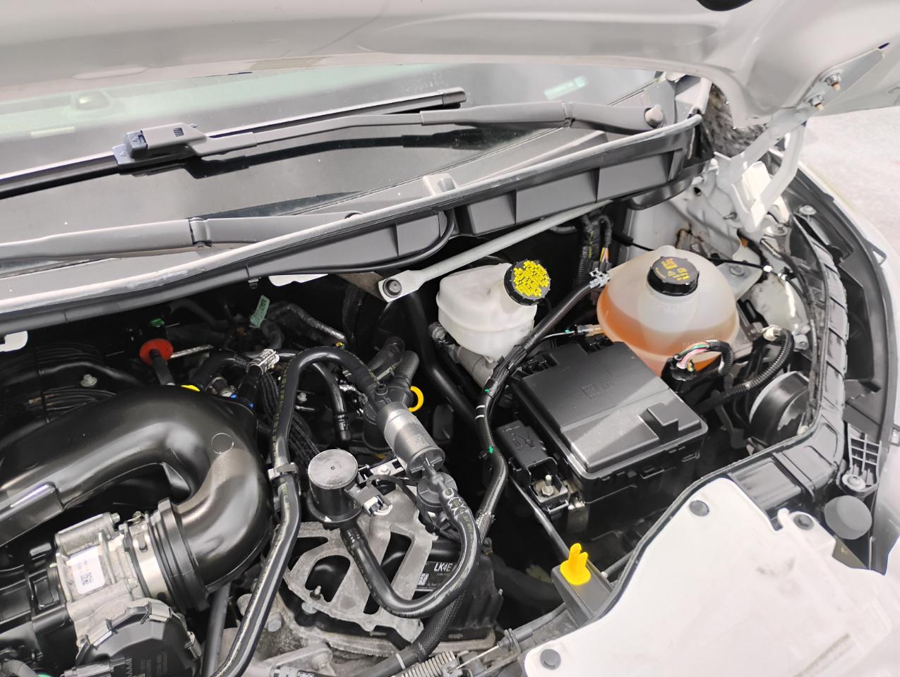 Ford Transit 150 Van Med. Roof w/Sliding Pass. 130-in. WB 2021