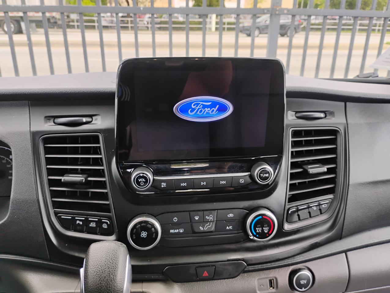 Ford Transit 150 Van Med. Roof w/Sliding Pass. 130-in. WB 2021