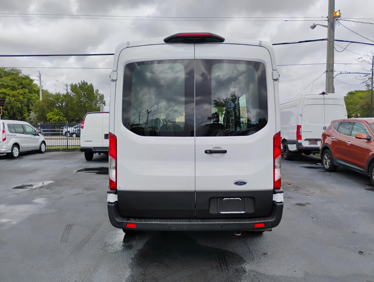 Ford Transit 150 Van Med. Roof w/Sliding Pass. 130-in. WB 2021