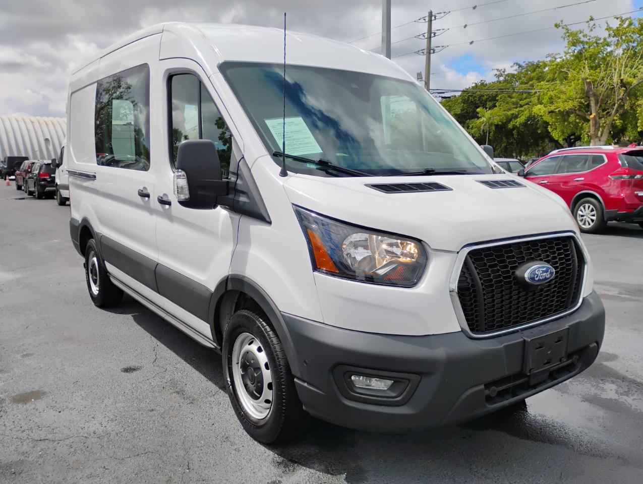 Ford Transit 150 Van Med. Roof w/Sliding Pass. 130-in. WB 2021