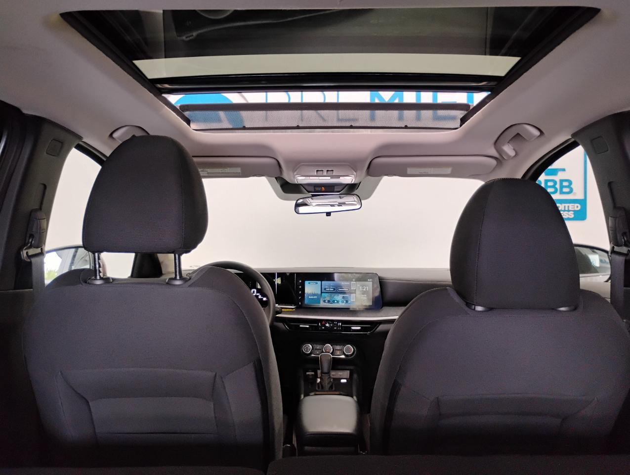 Nissan Kicks SV 2025