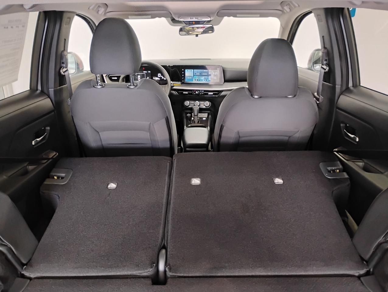 Nissan Kicks SV 2025