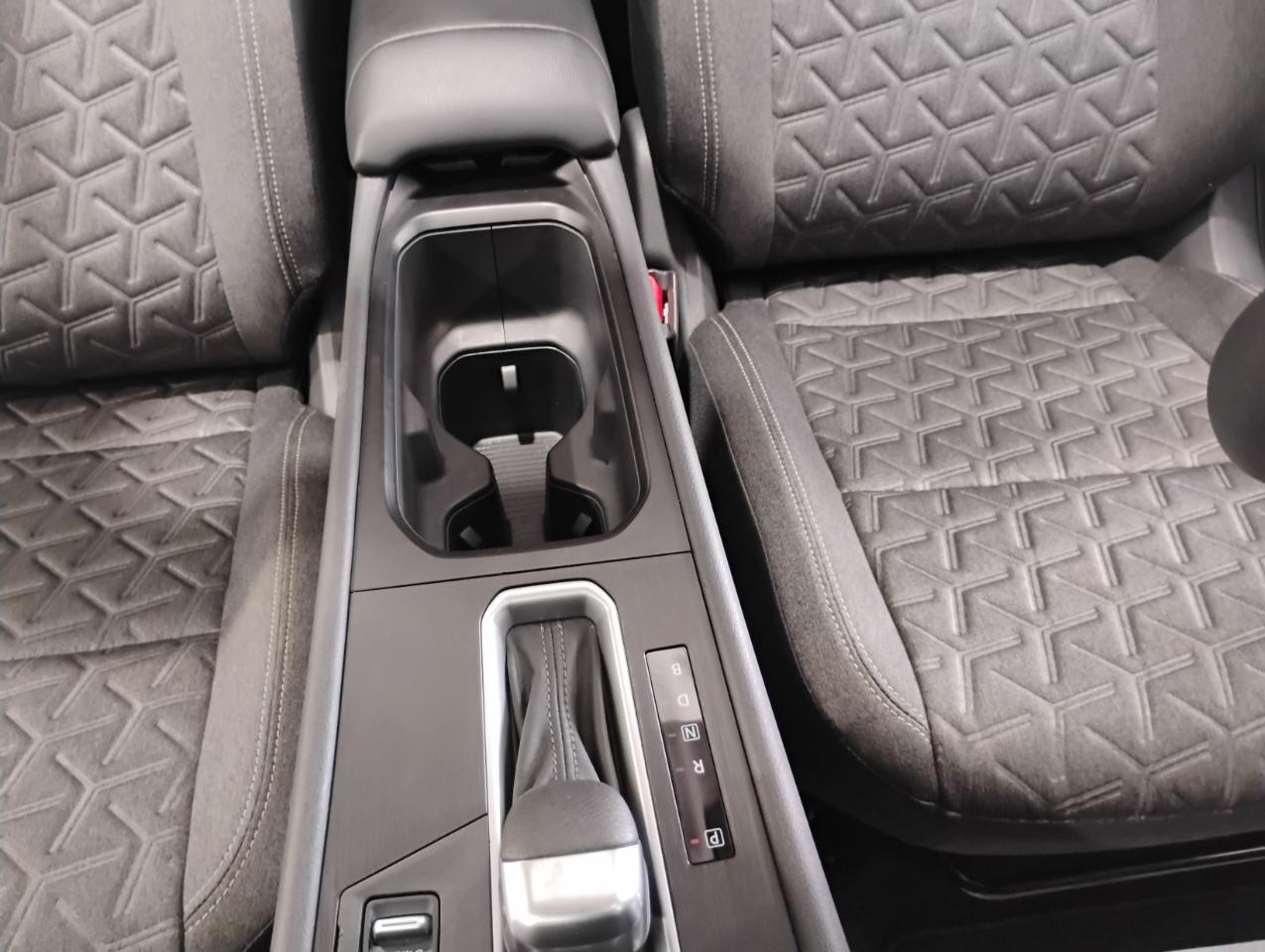 Nissan Kicks SV 2025