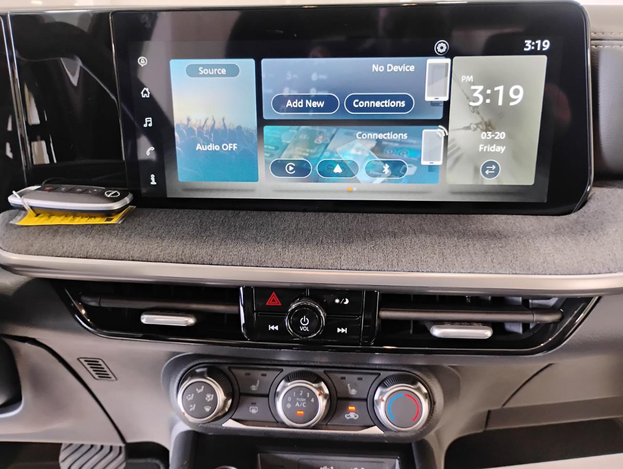 Nissan Kicks SV 2025