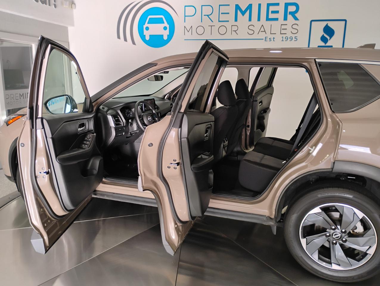 Nissan Rogue SV 2024