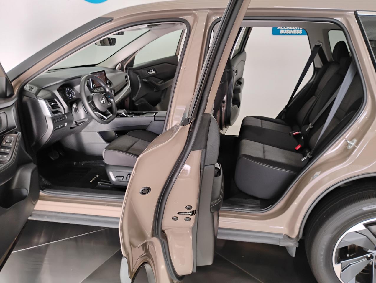 Nissan Rogue SV 2024