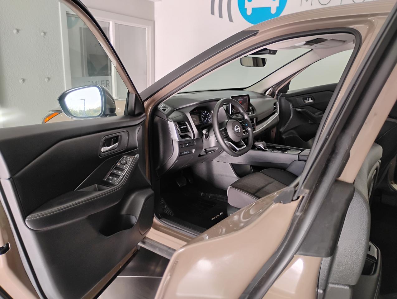 Nissan Rogue SV 2024