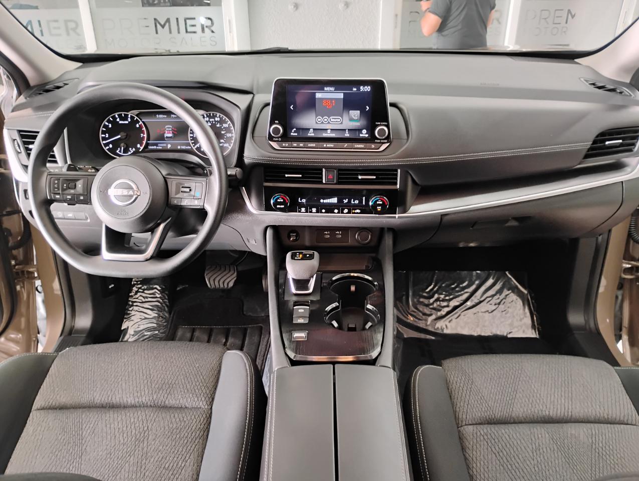 Nissan Rogue SV 2024